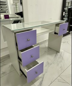 Mesa de Manicure
